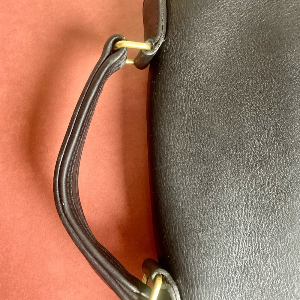 Coach Station Pre94 Original Tag #0059-309
9" (L) x 9" (H) x 2 1/2" (W) - Picture 16 of 17